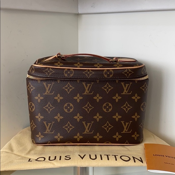 Handbags - Louis Vuitton Nice BB Vanity Case